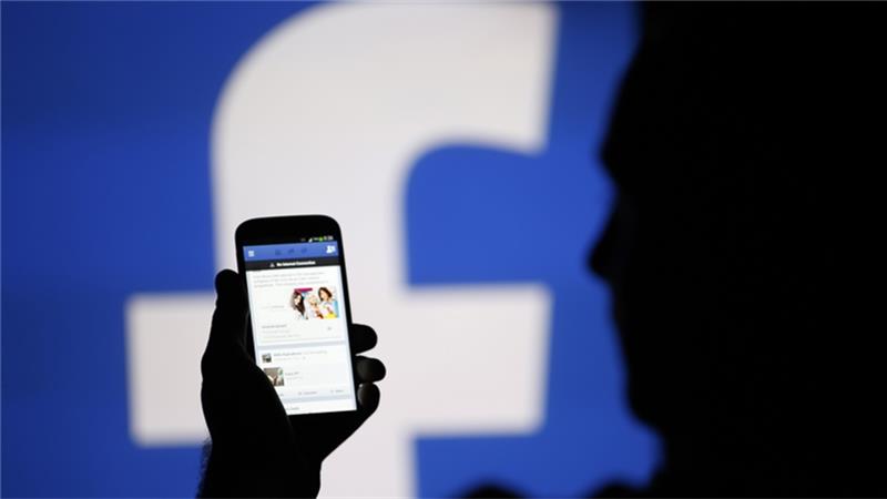 الفلسطينيون يخشون الحجب بعد اغلاق فايسبوك خطأ لبعض حساباتهم