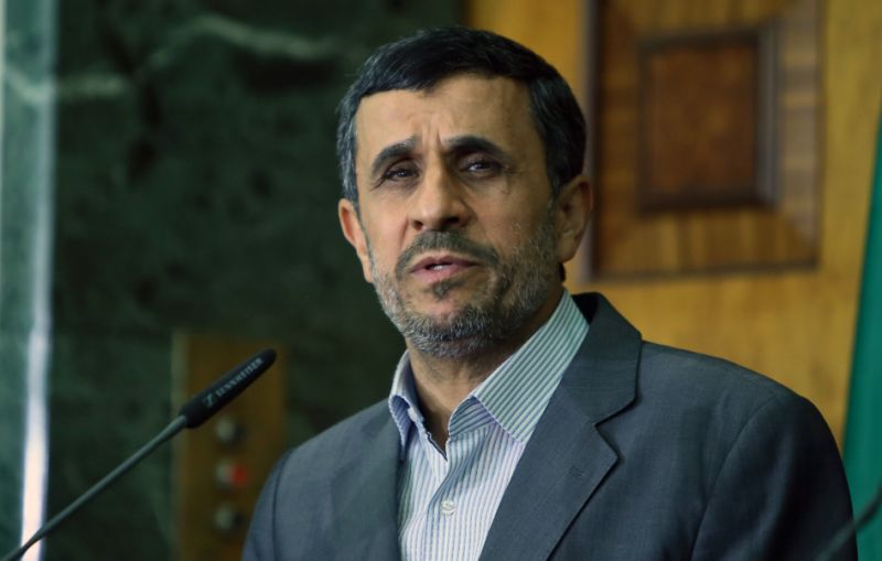 محافظون يرجحون امتناع احمدي نجاد عن الترشح لرئاسة إيران
