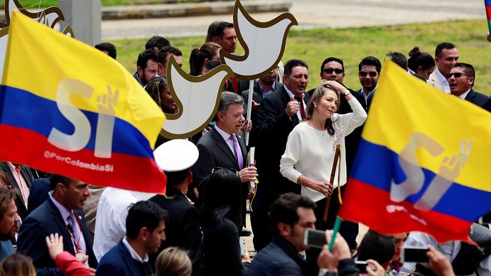 اتفاق سلام ينهي نصف قرن من النزاع في كولومبيا