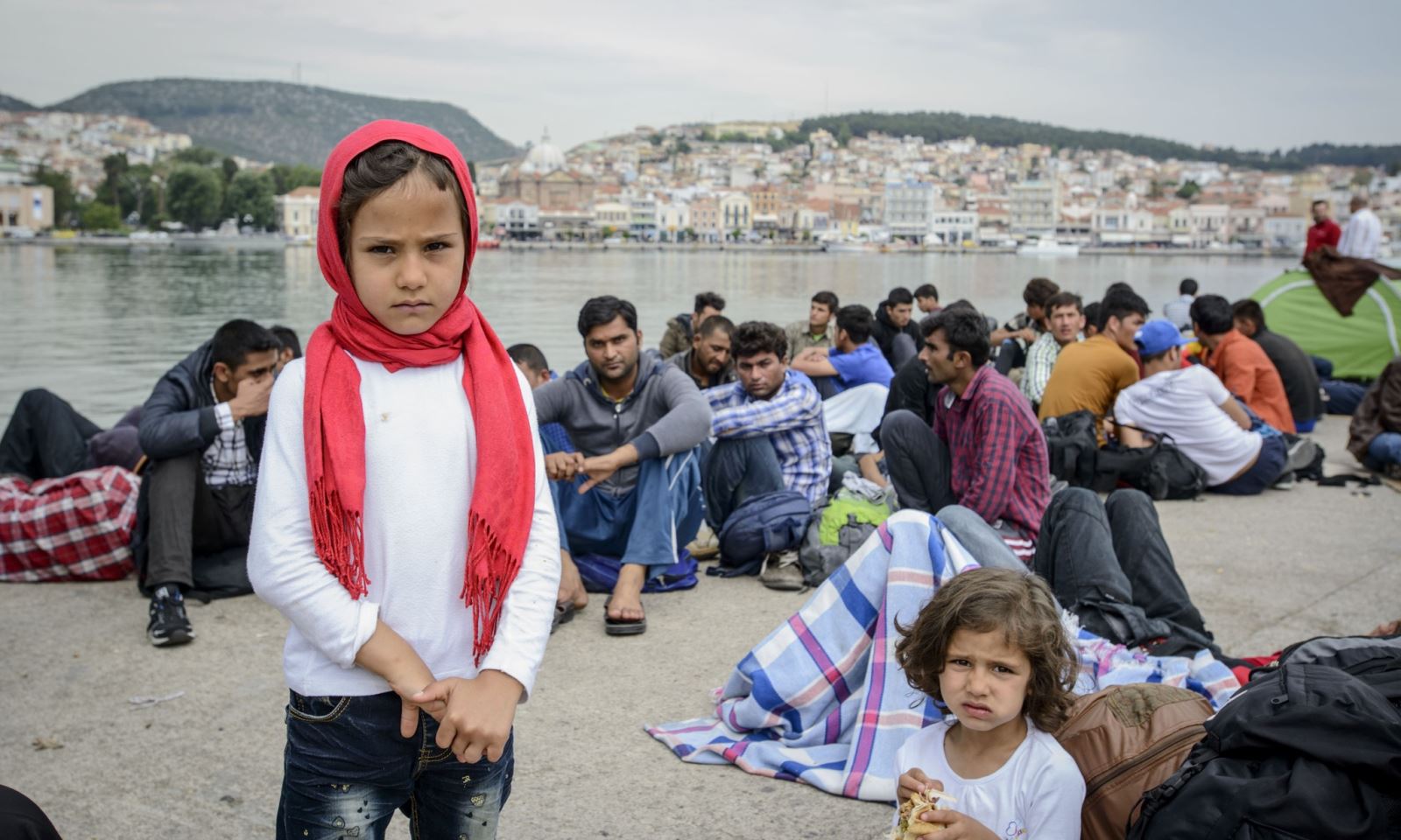 المفوضية تطلب إعادة توزيع لاجئين من اليونان في أوروبا بنهاية 2017