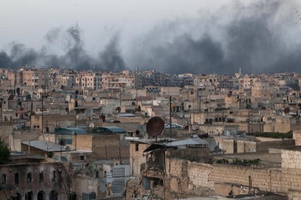 احياء حلب تشهد قصفًا مكثفًا من الطيران السوري والروسي