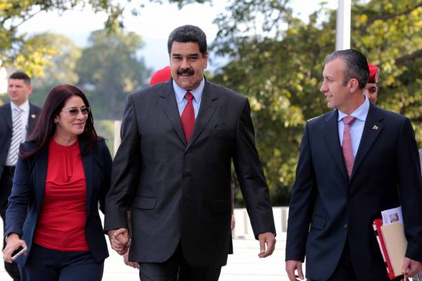 المعارضة المنقسمة في فنزويلا تعاود حملتها ضد مادورو