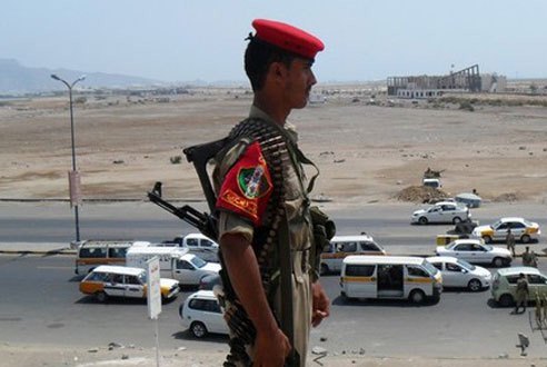 مقتل خمسة جنود يمنيين في مواجهات مع القاعدة