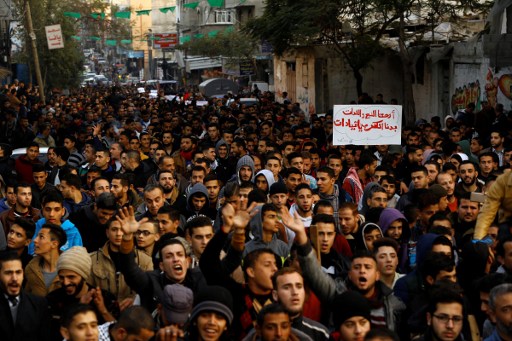 حماس تفرق مسيرة احتجاج على ازمة الكهرباء شمال غزة