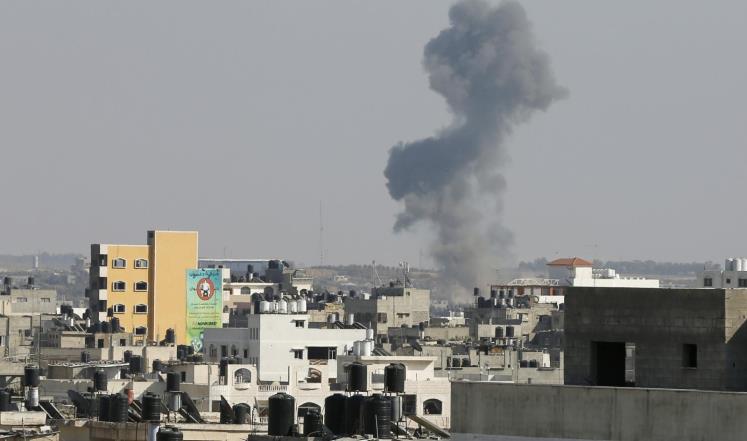إسرائيل تقصف موقعًا عسكريًا حماس في غزة
