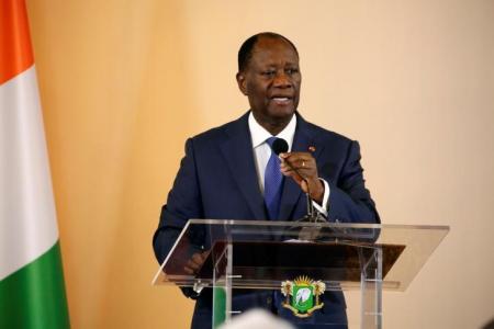 رئيس ساحل العاج يقيل قادة الجيش والامن غداة تمرد عسكريين