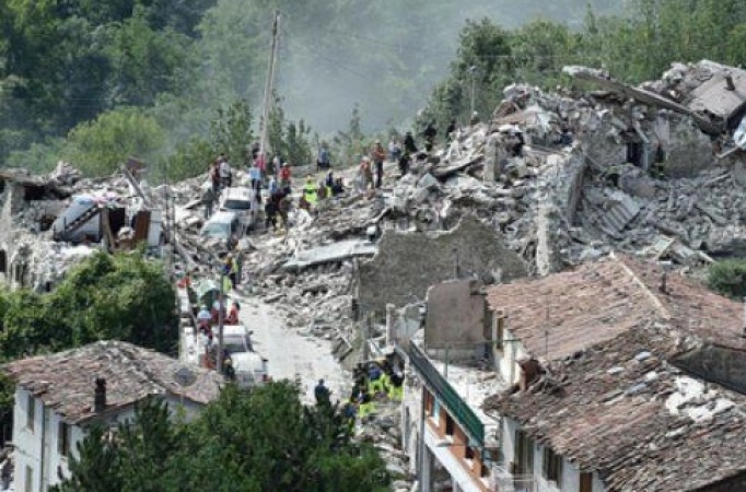 ثمانية ناجين من فندق ايطالي دمره انهيار ثلجي