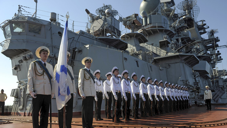 بريطانيا تراقب أسطولا روسيًا أثناء عودته من سوريا
