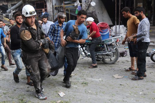 مقتل 11 مدنيا في غارات جوية على سوق في ريف ادلب