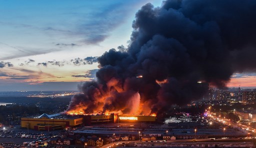 حريق في مركز تسوق في موسكو واجلاء ثلاثة الاف شخص