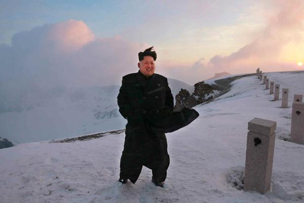 زعيم كوريا الشمالية يرقي شقيقته ويشيد ببرنامج بلاده النووي