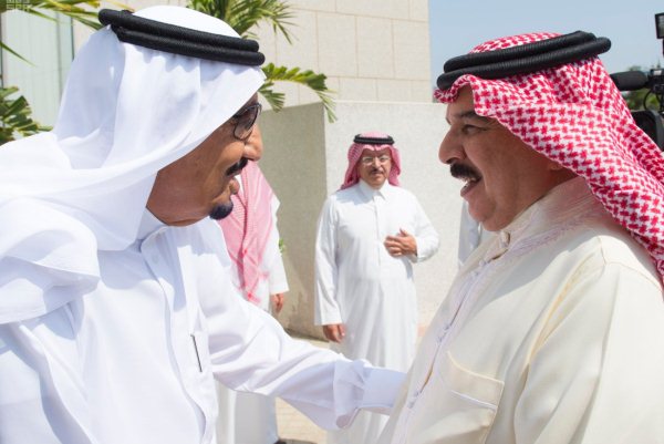 ملك البحرين يشيد بمواقف السعودية الداعمة لبلاده