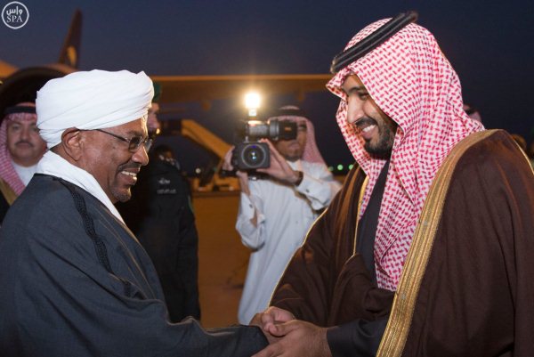 البشير يشكر الأمير محمد بن سلمان على دوره برفع العقوبات