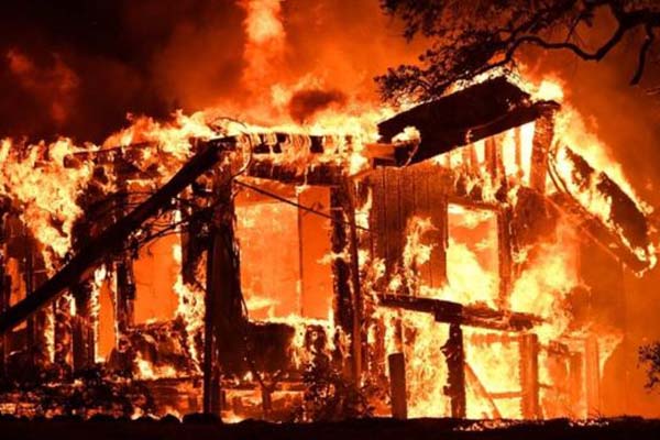 23 قتيلا على الأقل جراء حرائق هائلة في كاليفورنيا
