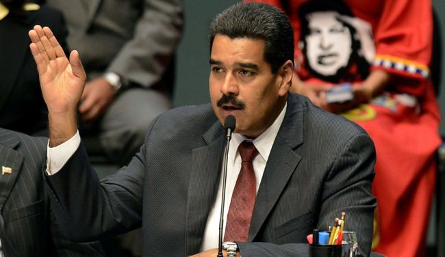مادورو يعلن فوزًا ساحقًا في الانتخابات المحلية