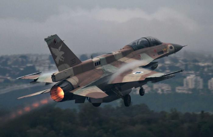 غارة إسرائيلية تستهدف بطارية للدفاعات الجوية السورية
