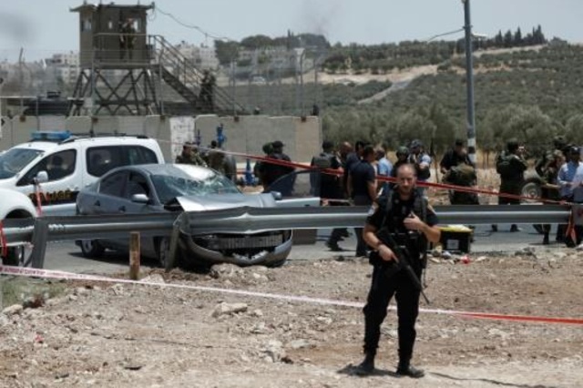 الشرطة الاسرائيلية تعتقل فلسطينيًا سرق شاحنة لدهس جنود