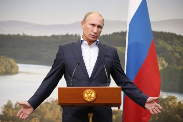 دبلوماسي روسي عن بوتين: رجل ليس لديه دماغ!