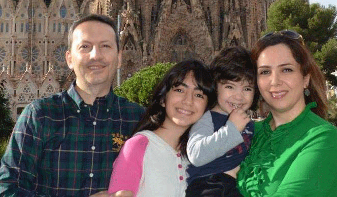 جلالي مع زوجته وأطفاله
