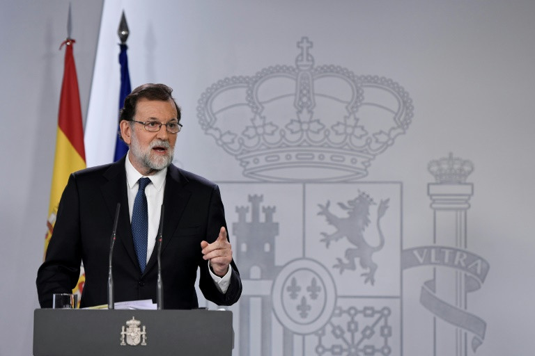 مدريد تعتزم السيطرة على كاتالونيا المستعدة للردّ عبر اعلان الاستقلال