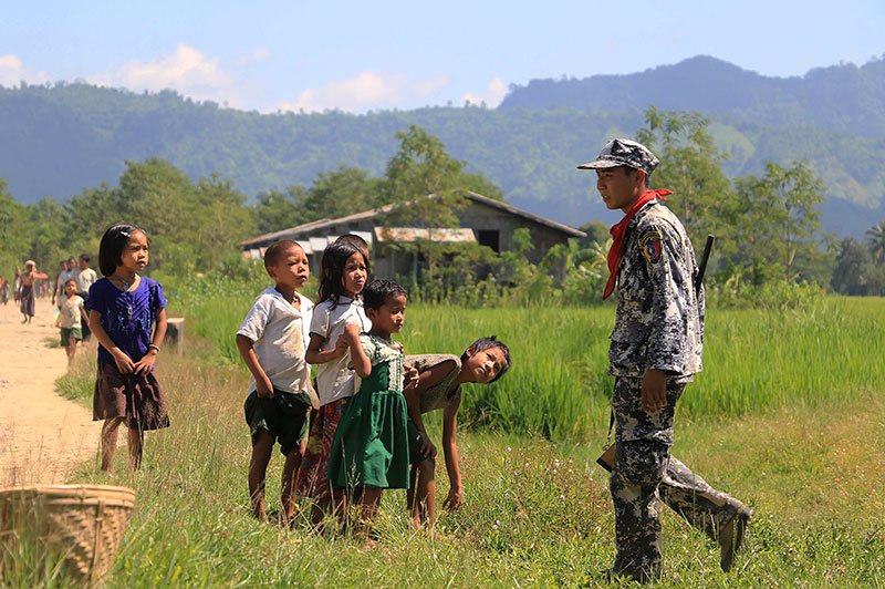 الحكومة البورمية تحصد الحقول التي هجرها الروهينغا