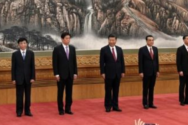 شي جينبينغ يفوز بولاية جديدة امينا عاما للحزب الشيوعي الصيني