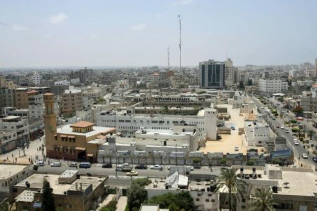 قطر تعلن أنها ستعيد بناء مقري الرئاسة والحكومة الفلسطينية في غزة