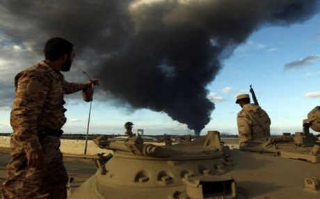 12 قتيلا على الاقل في ضربة جوية في ليبيا