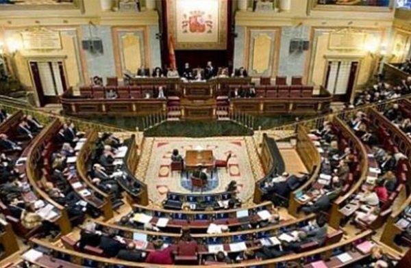 الشيوخ الاسباني يجتمع ليقرر فرض إدارة مدريد على كاتالونيا