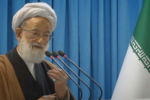 خطيب جمعة طهران: ترمب جاهل وغير مؤدب