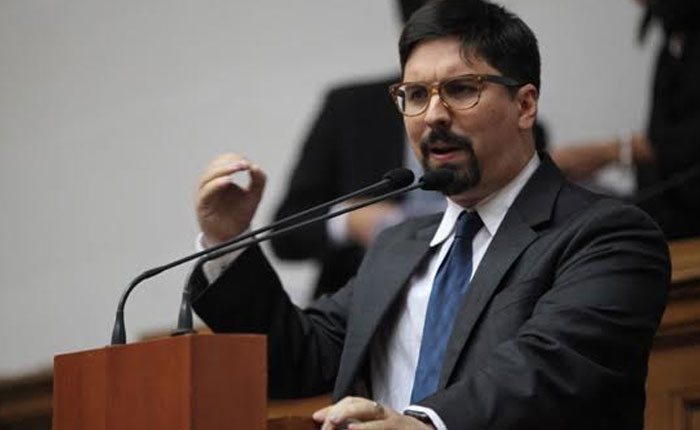 تشيلي مستعدة لمنح اللجوء لشخصية بارزة في البرلمان لفنزويلي
