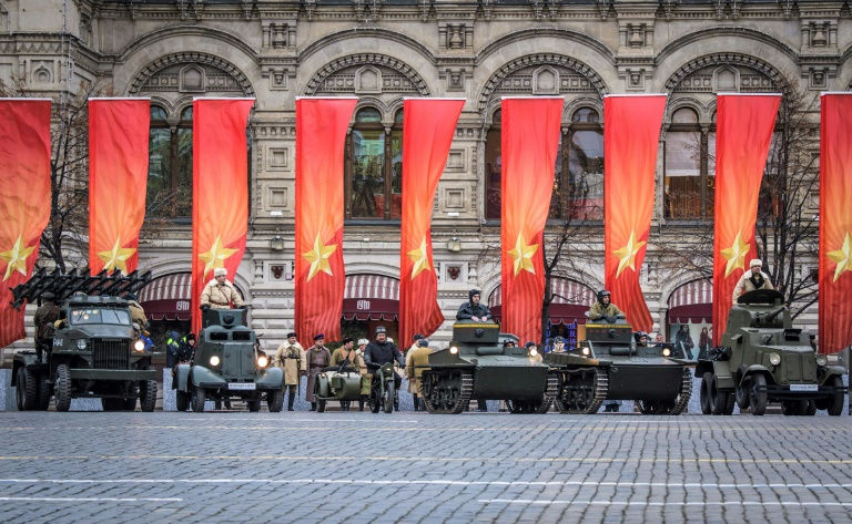 احتفالات متواضعة في موسكو في الذكرى المئوية لثورة أكتوبر