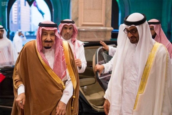 محمد بن زايد: الإمارات تقف بقوة مع السعودية