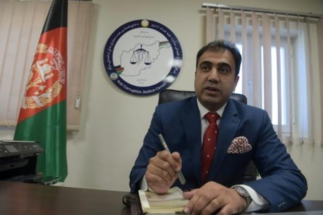 افغانستان تخوض معركة محفوفة بالمخاطر لمكافحة الفساد