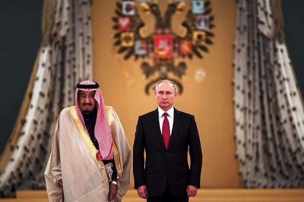 بوتين يبلغ الملك سلمان وترمب بمحادثاته مع الأسد