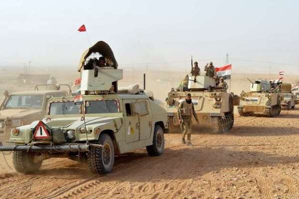 العراق يُطهر قرى ويستعيد مطارًا وجسورًا في صحرائه الغربية
