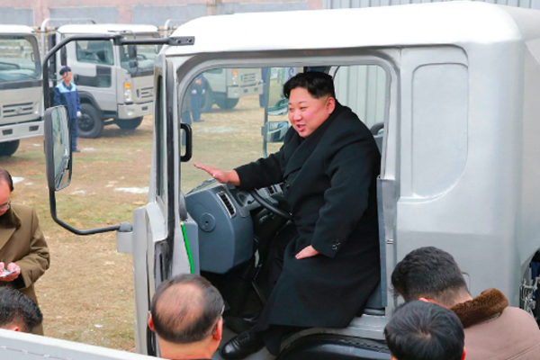 زعيم كوريا الشمالية يمنع الغناء والاحتفال بعيد الأم