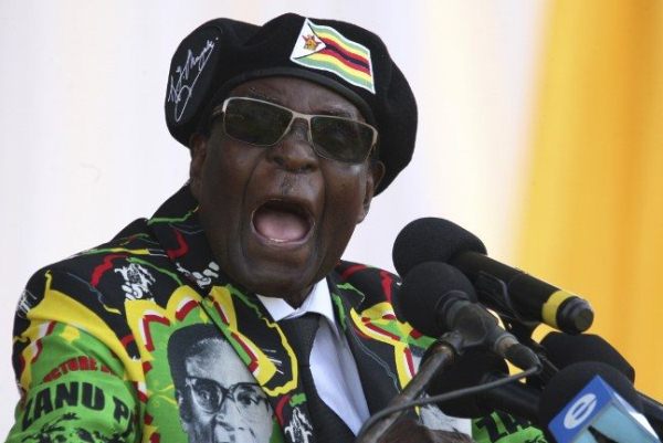 موغابي يستقيل من منصبه