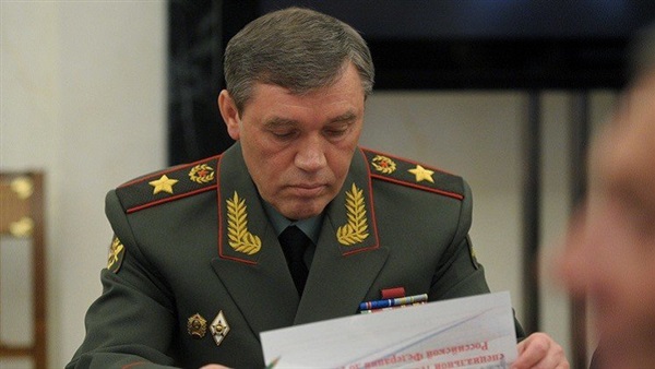 رئيس الأركان الروسي يرجح خفض القوات بسوريا