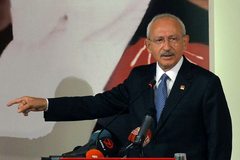 زعيم المعارضة التركية يتهم أقارب أردوغان بتحويلات أوفشور