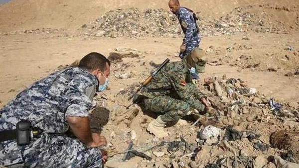القوات العراقية تعثر على مقبرتين جماعيتين قرب سنجار
