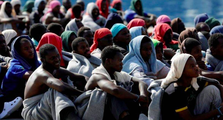 144 مهاجرا تيجيريا علقوا بليبيا يعودون الى بلادهم باطار خطة طارئة