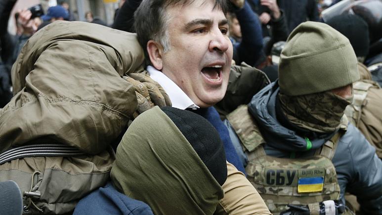 أنصار ساكاشفيلي يطلقون سراحه بعد اعتقاله في أوكرانيا