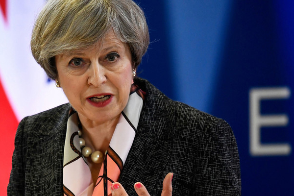 بريطانيا تحبط مؤامرة إرهابية لاغتيال تيريزا ماي