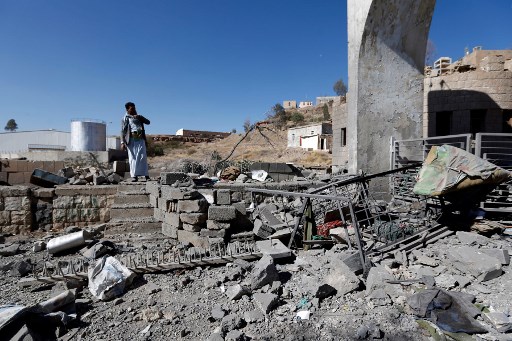 مقتل 26 حوثيا في غارات للتحالف العربي على معسكر لهم