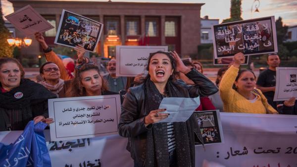 المغرب: مطالبة بقانون شامل يجرم العنف ضد النساء