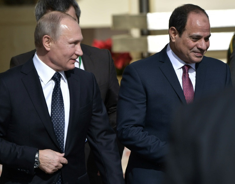 بوتين في القاهرة لأول مرة منذ سقوط الطائرة الروسية