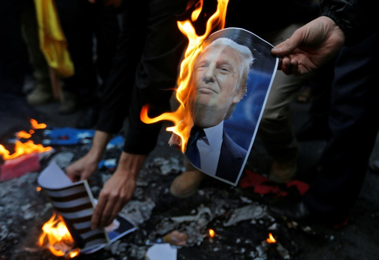 تظاهرة في طهران ضد الولايات المتحدة وإسرائيل