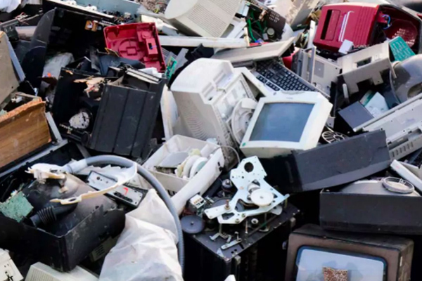 الأمم المتحدة تحذر من آثار النفايات الالكترونية