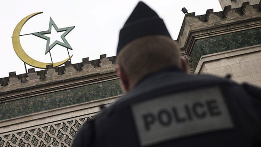 إغلاق مسجد تابع لإمام سلفي في فرنسا